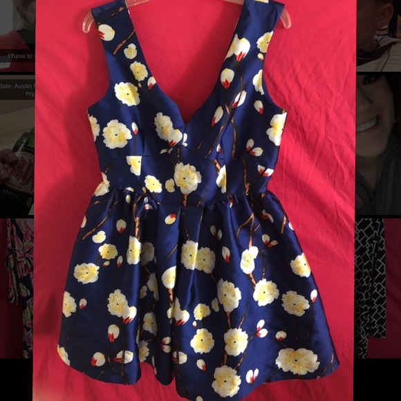 Beautiful royal blue floral dress - Picture 1 of 2